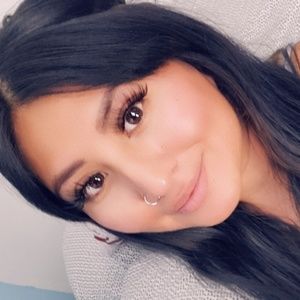 Meet your Posher, Mireya